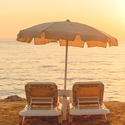 Set Umbrella With 2 Sun Beds – All Day Set Umbrella With 2 Sun Beds – All Day